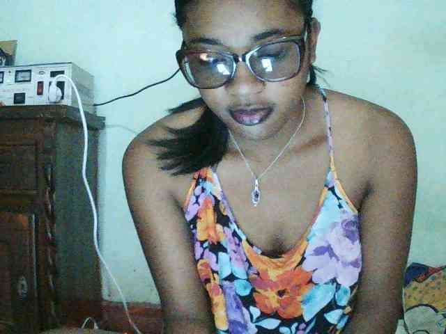 TriciaBella webcam
