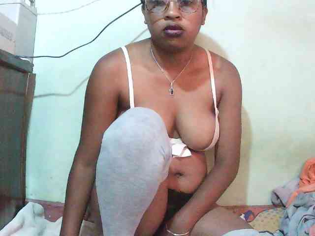 TriciaBella webcam