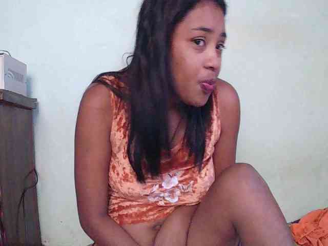 TriciaBella webcam