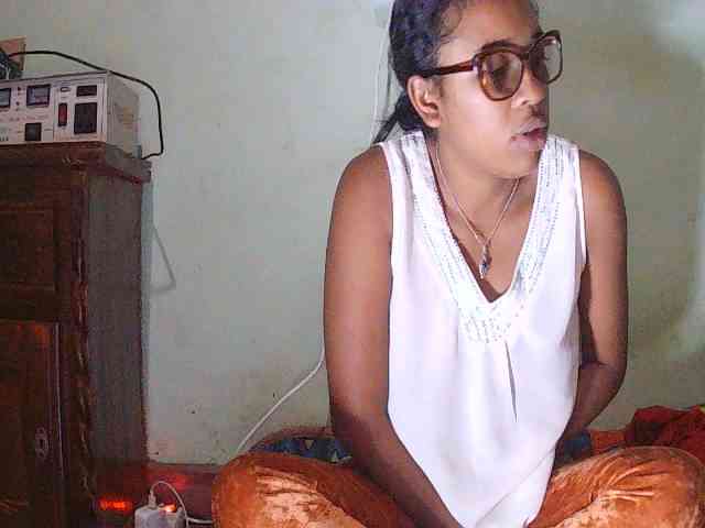 TriciaBella webcam