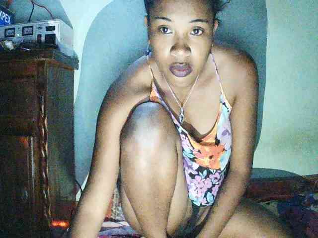 TriciaBella webcam