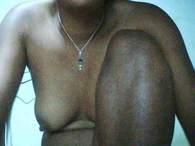 TriciaBella webcam