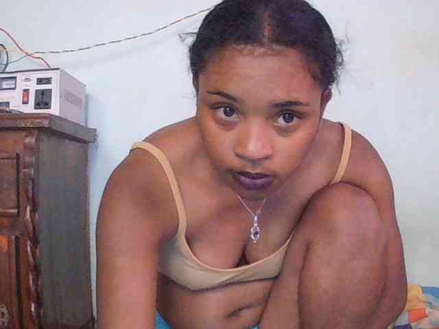 TriciaBella webcam