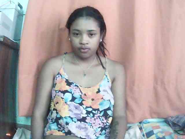 TriciaBella webcam