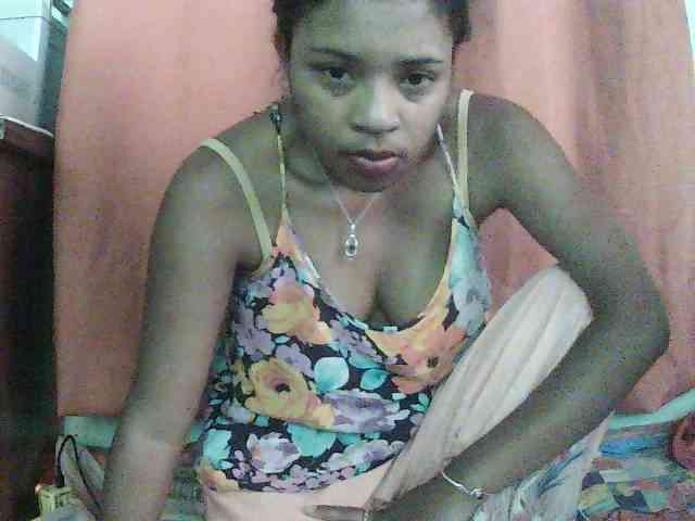 TriciaBella webcam