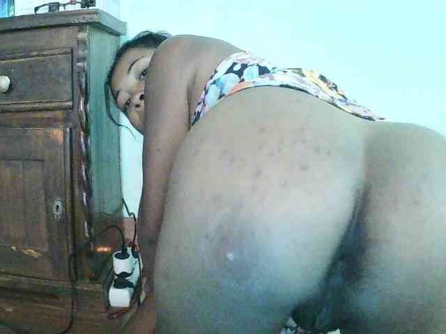 TriciaBella webcam