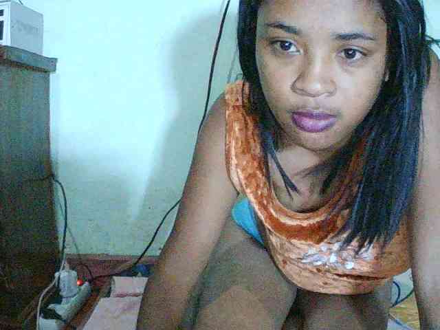 TriciaBella webcam