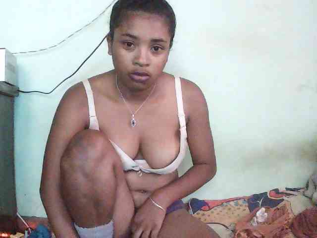 TriciaBella webcam