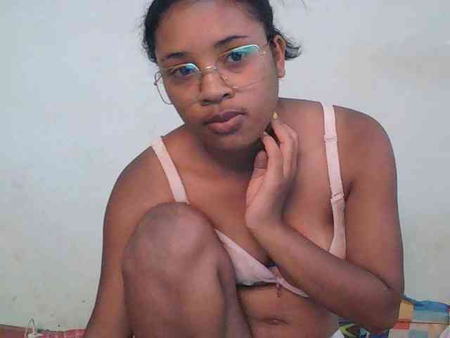 TriciaBella Live Webcam on BongaCams