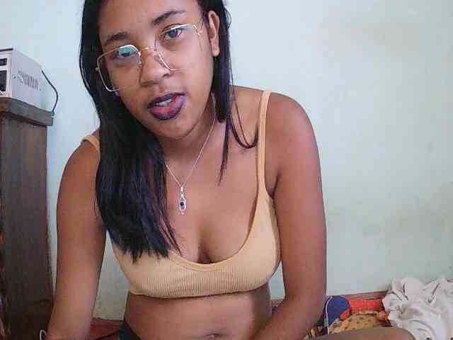 Modèle: TriciaBella