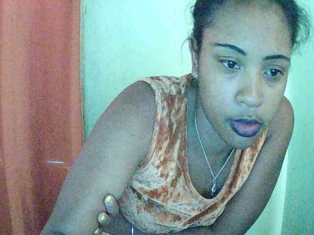 TriciaBella webcam