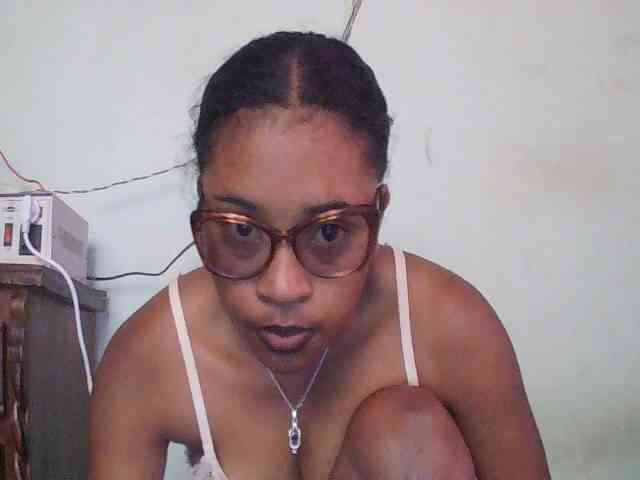 TriciaBella webcam