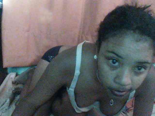 TriciaBella webcam