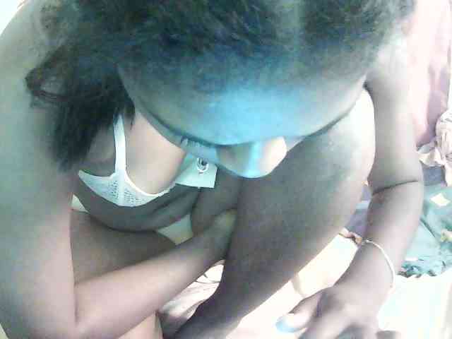 TriciaBella webcam