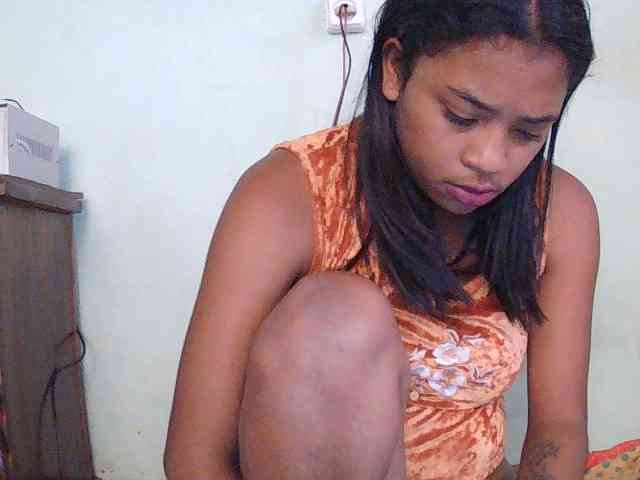 TriciaBella webcam