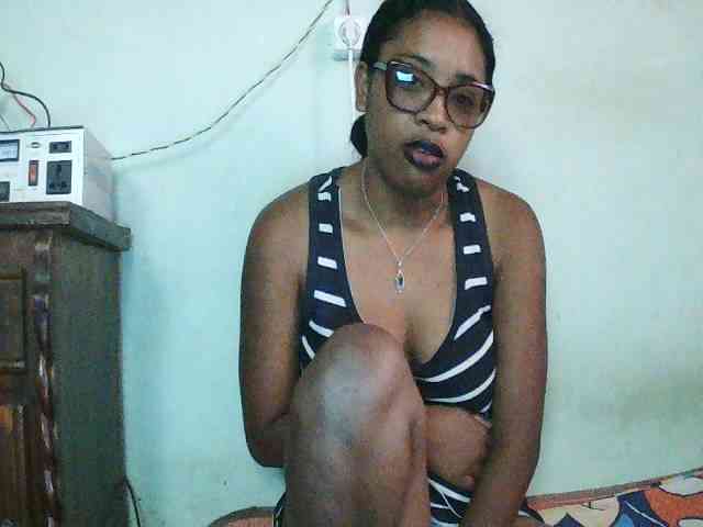 TriciaBella webcam