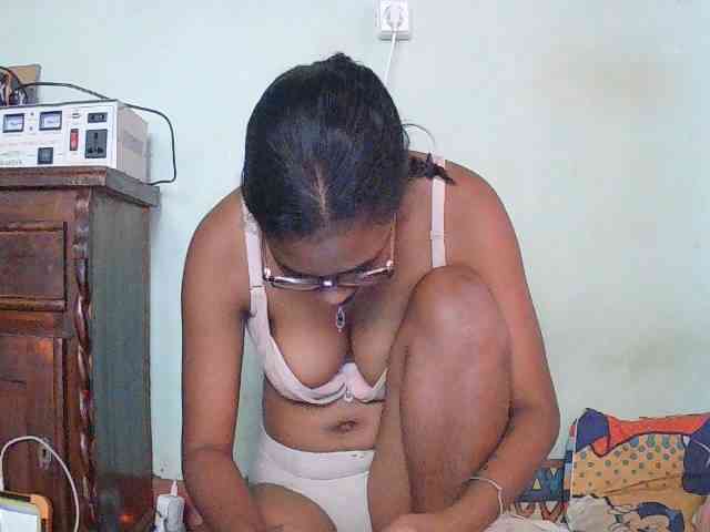 TriciaBella webcam