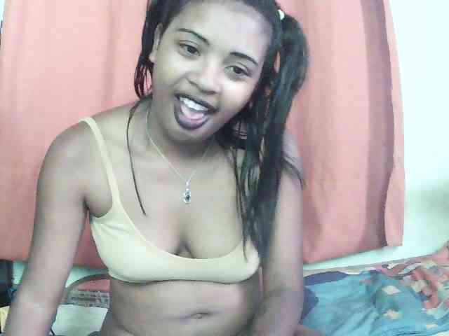 TriciaBella webcam