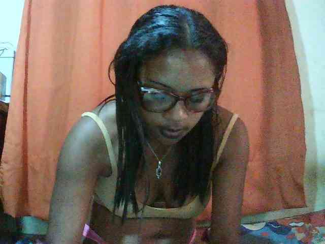 TriciaBella webcam