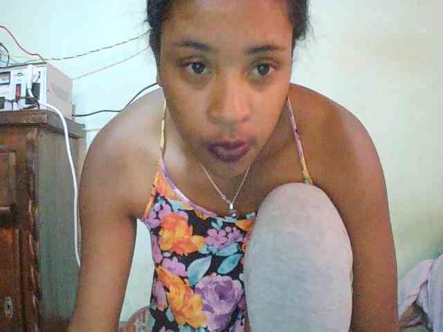 TriciaBella webcam