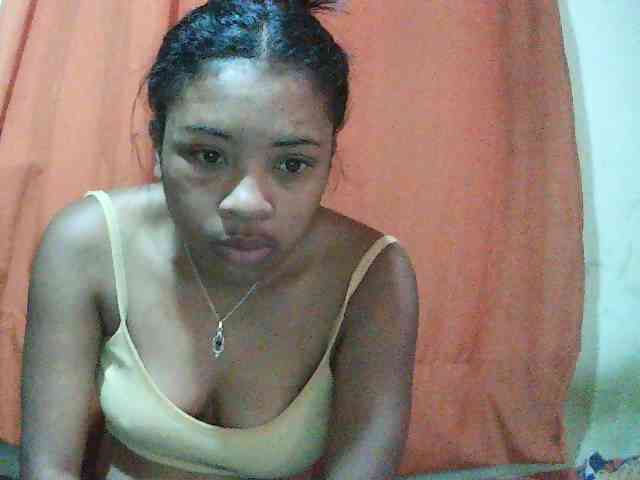 Modèle: TriciaBella