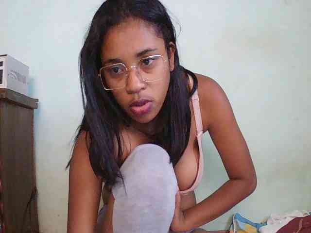 TriciaBella webcam