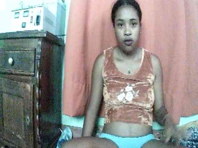 Modèle: TriciaBella