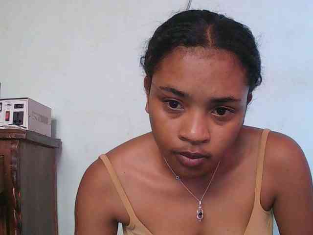 TriciaBella webcam