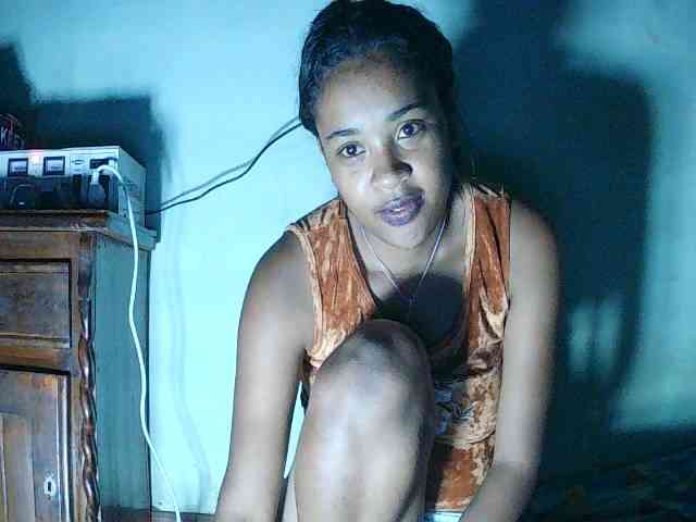 TriciaBella webcam