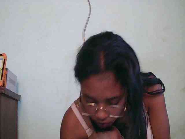 TriciaBella webcam
