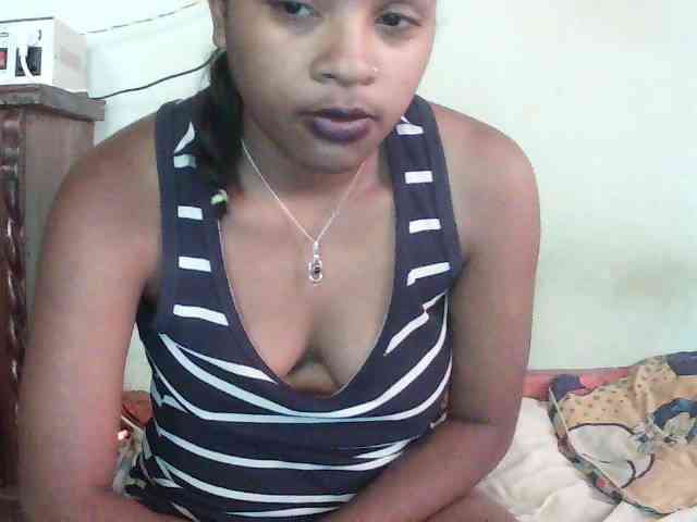 TriciaBella webcam