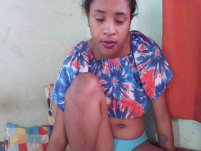 TriciaBella webcam