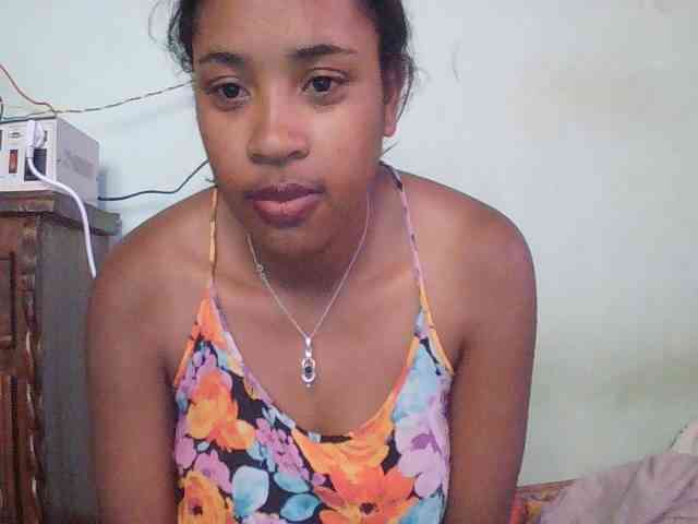 TriciaBella webcam