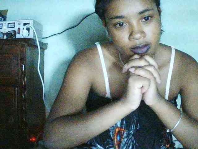 TriciaBella webcam