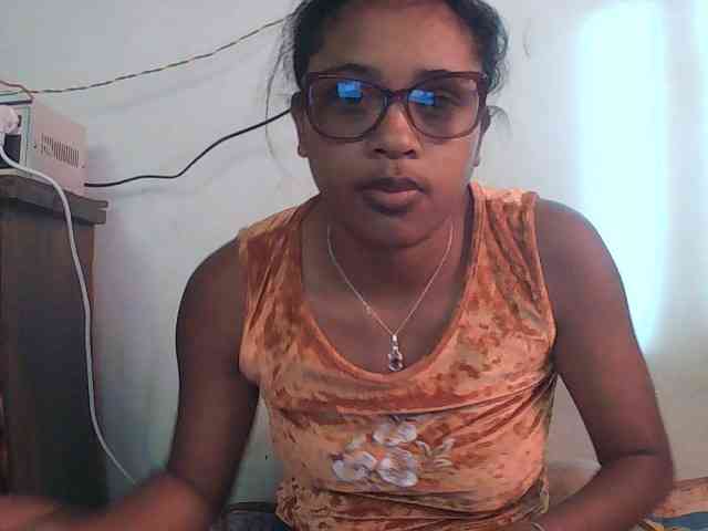 TriciaBella webcam