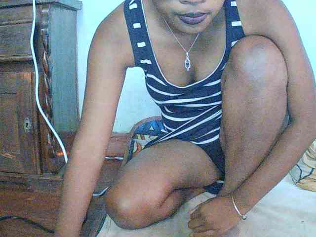 TriciaBella webcam