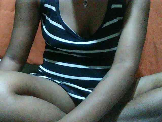 TriciaBella webcam