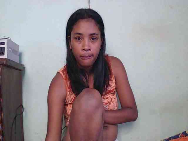 TriciaBella webcam