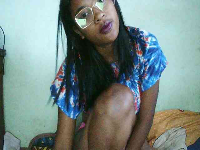 TriciaBella webcam