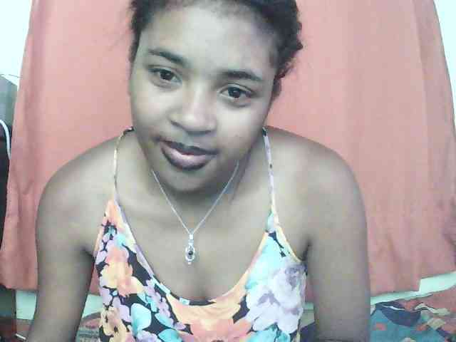 TriciaBella webcam