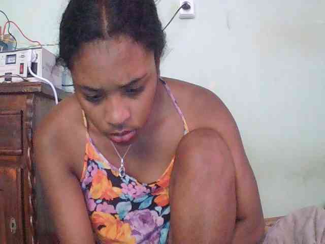 TriciaBella webcam