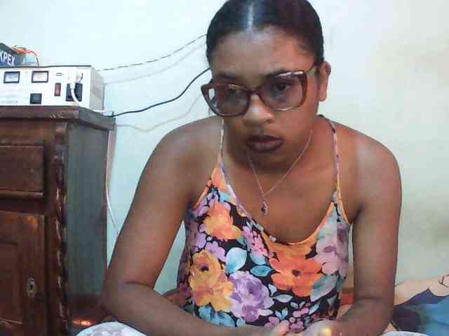 TriciaBella webcam