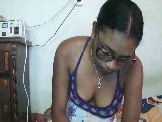 TriciaBella webcam