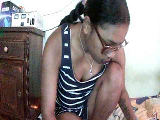 TriciaBella webcam