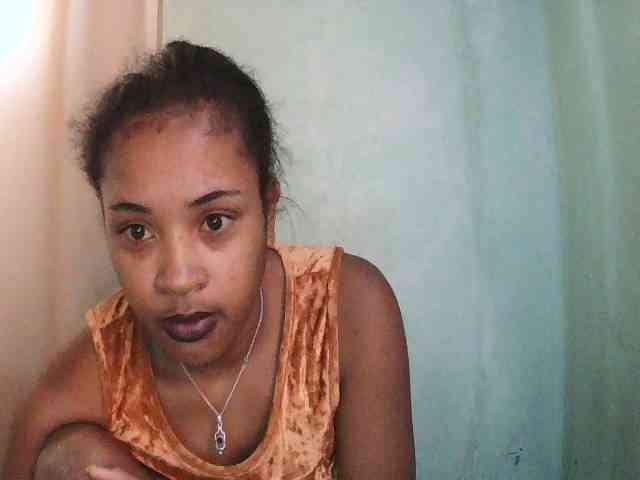 TriciaBella webcam
