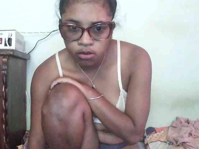 TriciaBella webcam