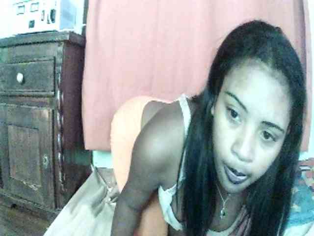 TriciaBella webcam