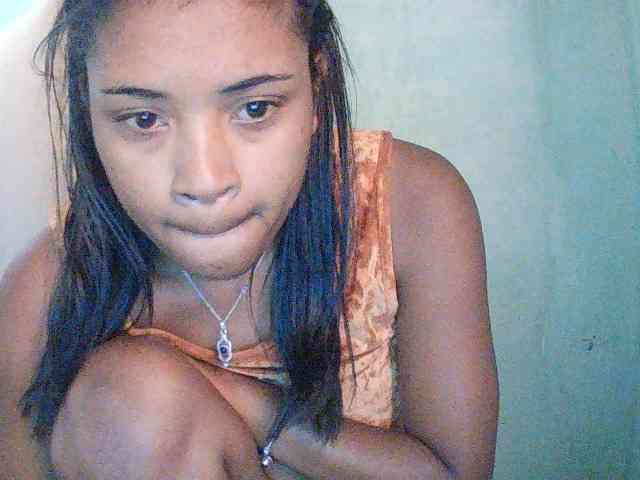 TriciaBella webcam