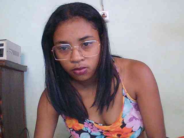 TriciaBella webcam