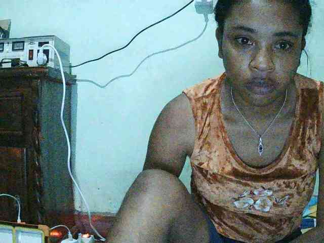 TriciaBella webcam
